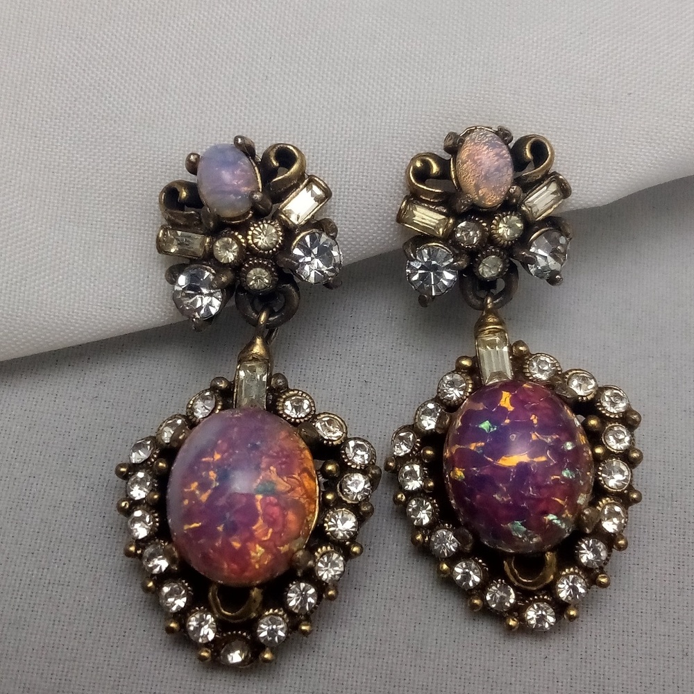 Vintage Hollycraft Foiled Opal Glass Earrings - Picture 8 of 8